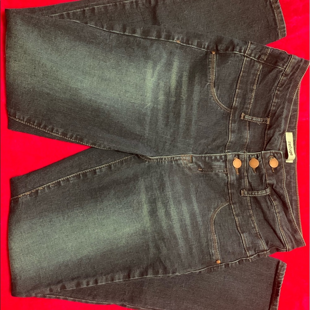 High waisted jeans